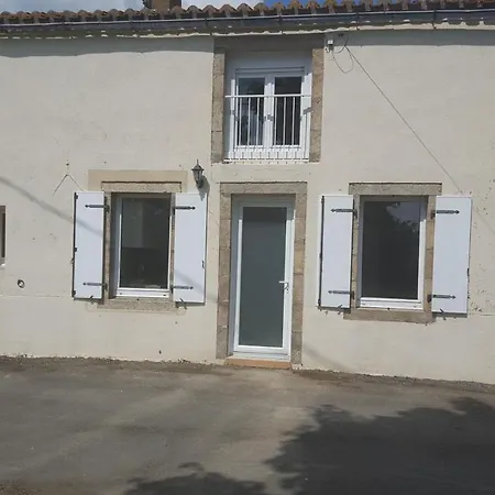 펜션 La Maison A Bernard Beaurepaire (Vendee)